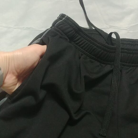 Men's Shorts - Picture 7 of 7